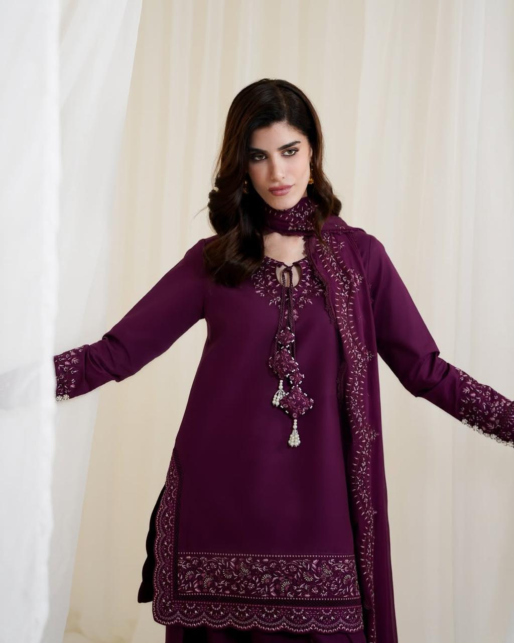 Gulraiz shirt with embroidered chalks