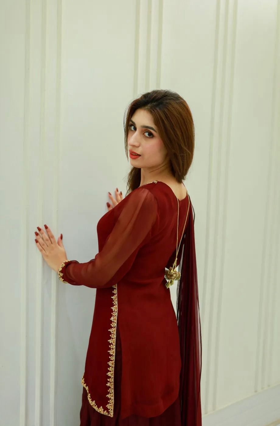 Rang-e-Noor intricate embroidered daman detailing