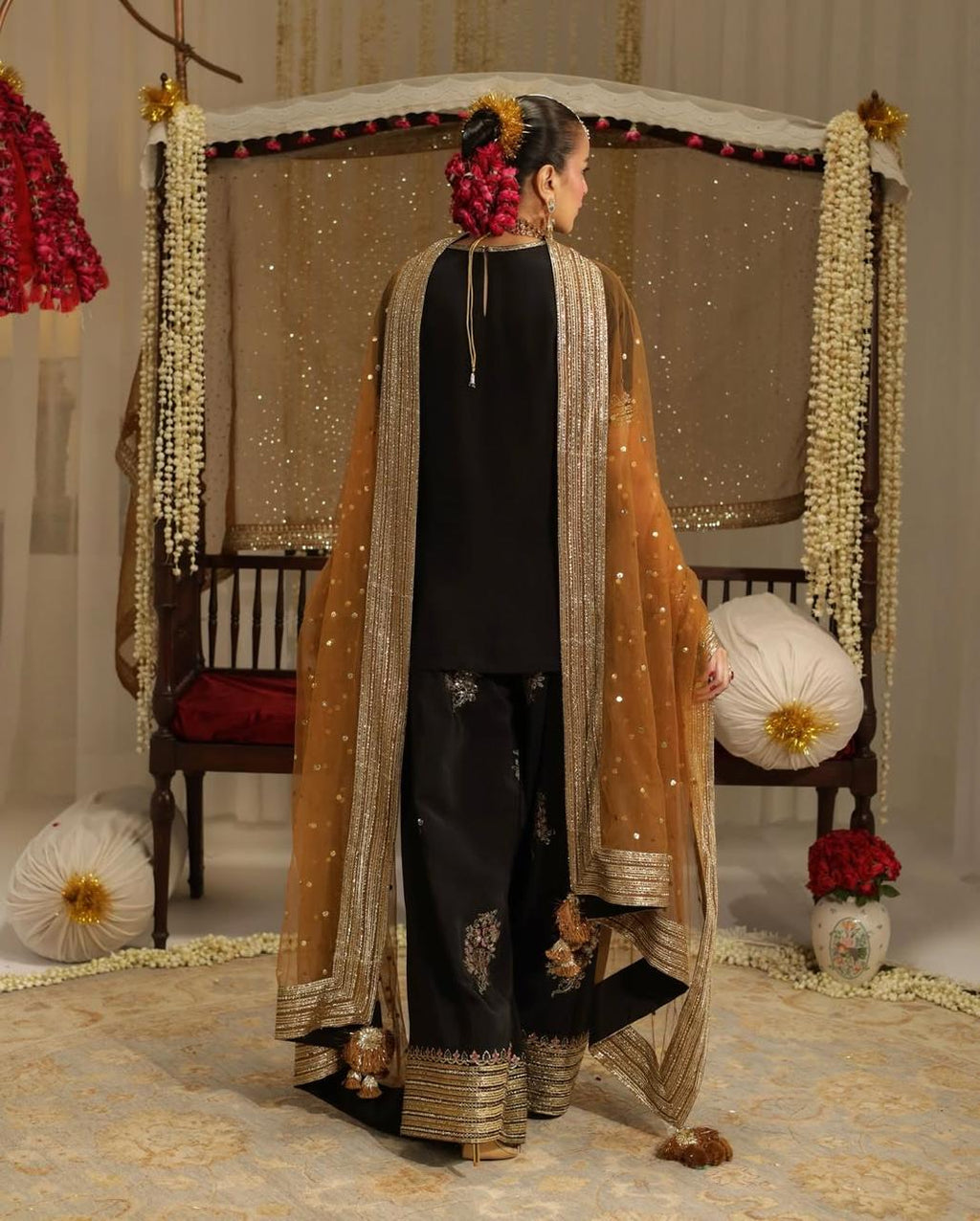 Sabroz black shirt with neckline and sleeve embroidery