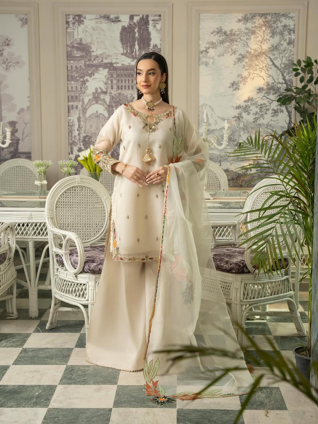 ZQ-11 luxury 4-piece organza outfit with intricate hand embroidery.