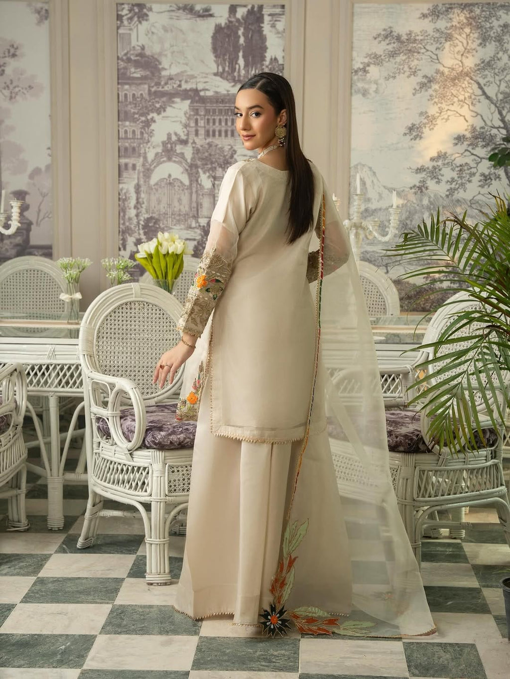 ZQ-11 traditional organza outfit with delicate handwork.